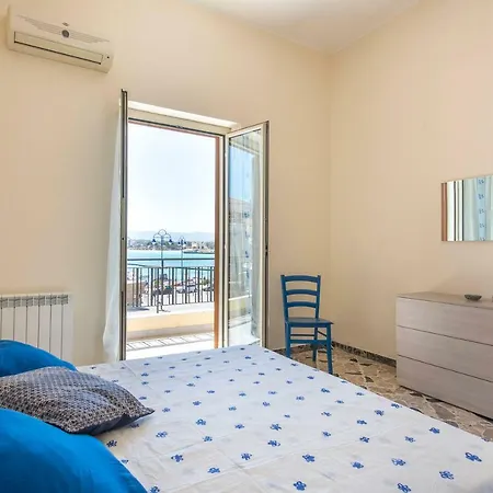 Casetta Vista Mare In Piazza A Mondello شقة باليرمو