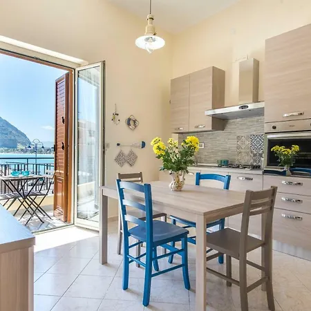 شقة Casetta Vista Mare In Piazza A Mondello باليرمو